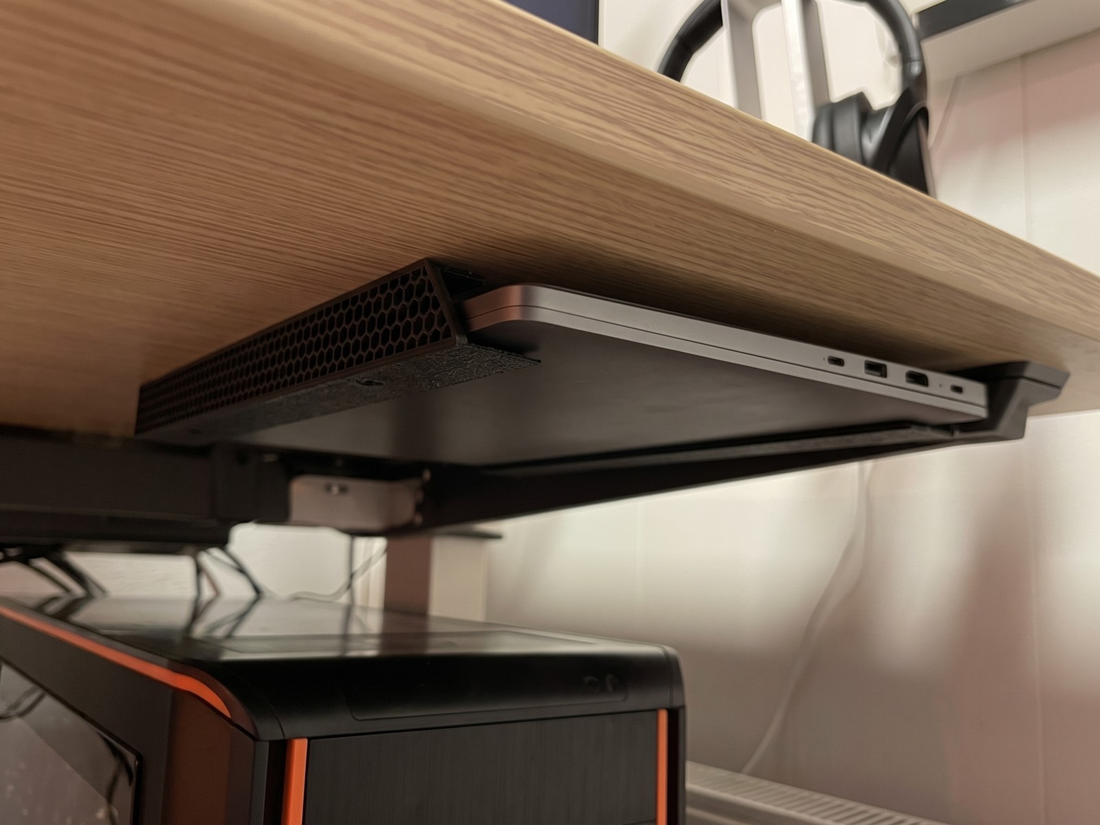 Under Desk Laptop Mount Holder Set of 2 Hidden Tablet Storage Bracket Organizer
