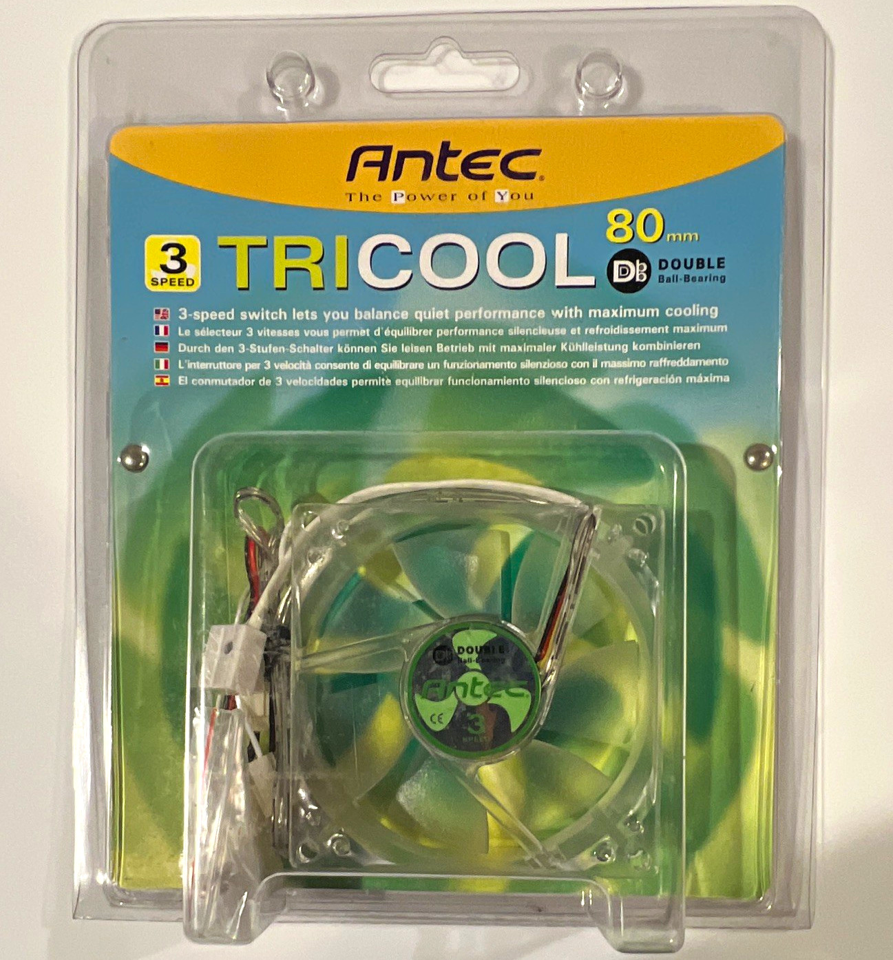 Antec TriCool 80mm Clear Case Fan DBB 3-Speed 2600RPM 30CFM 3-Pin 12V