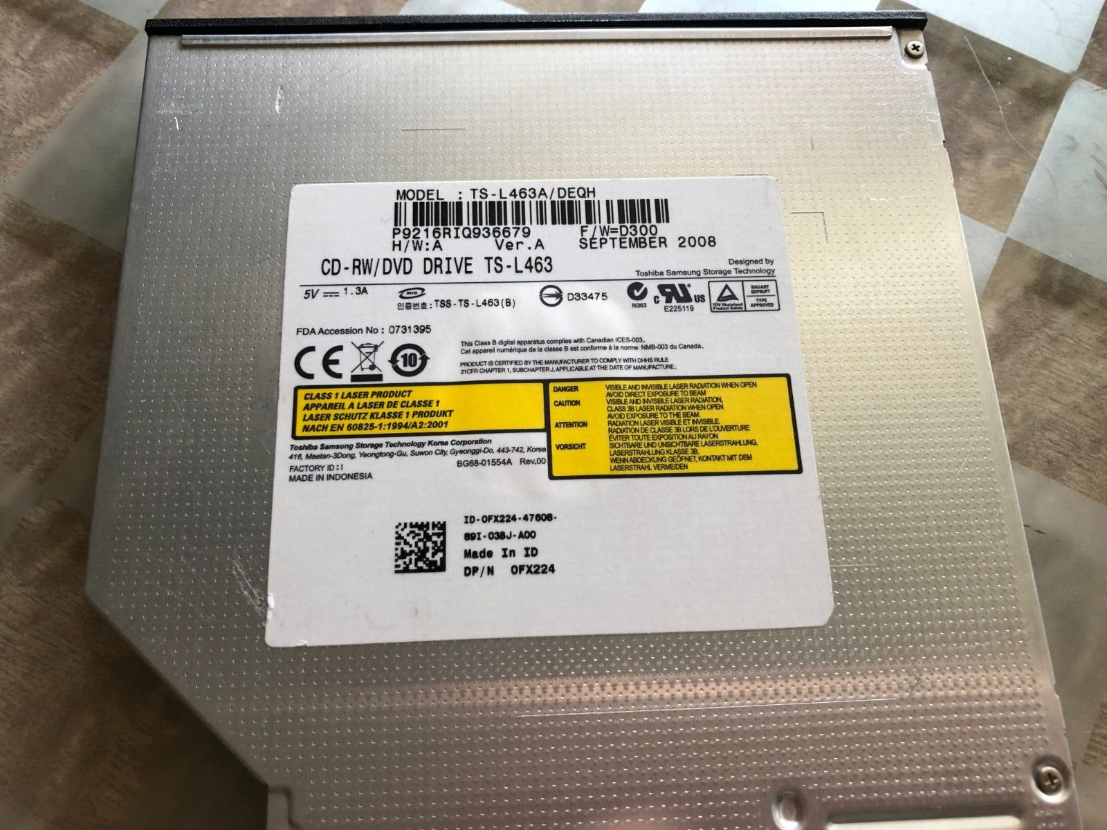 Genuine Dell Toshiba TS-L463A CD-RW/DVD SATA Drive 0FX224
