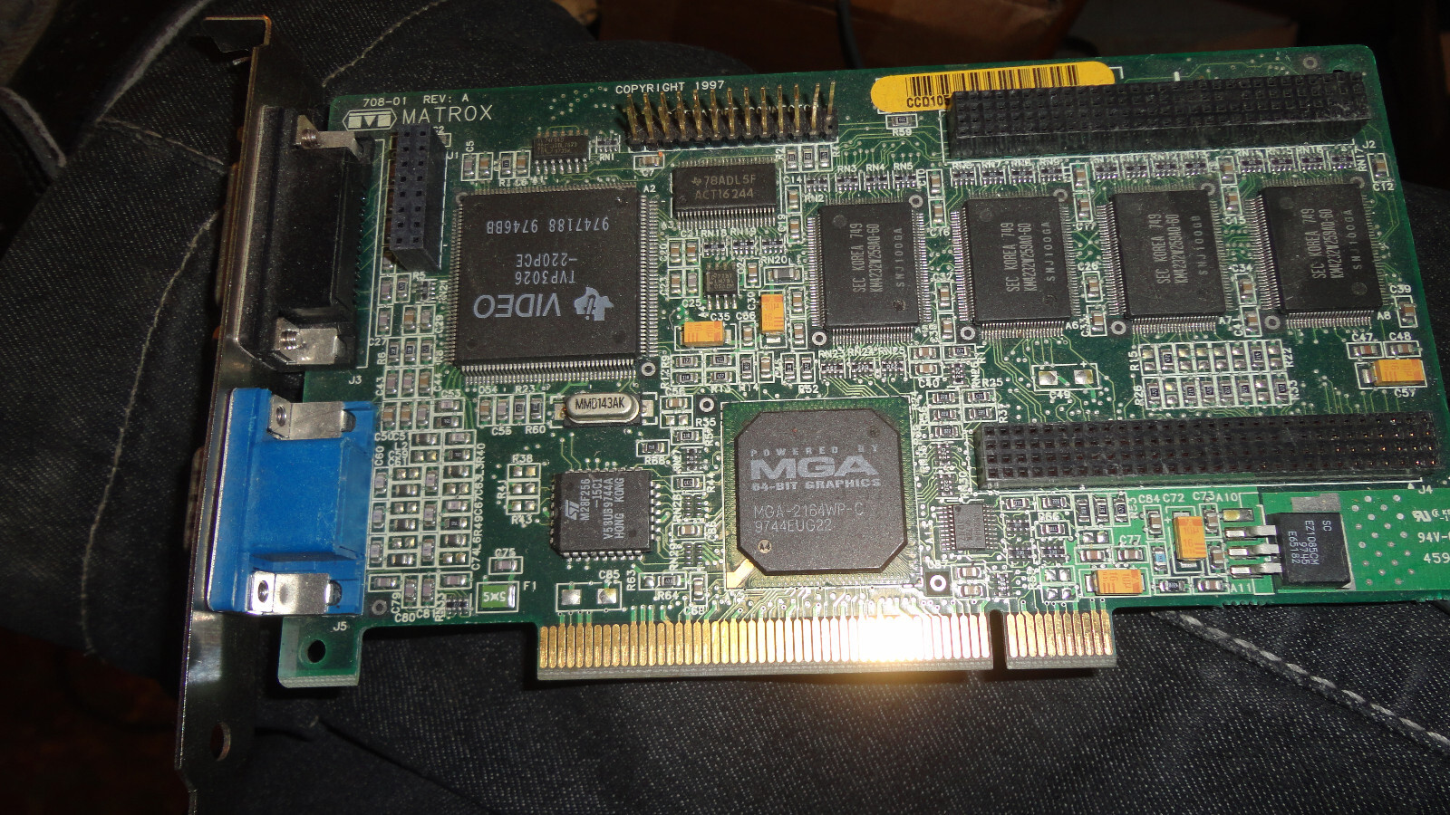 Matrox PCI Video Card - MIL2P/4/220 /DELL 2  CCD10504  1997
