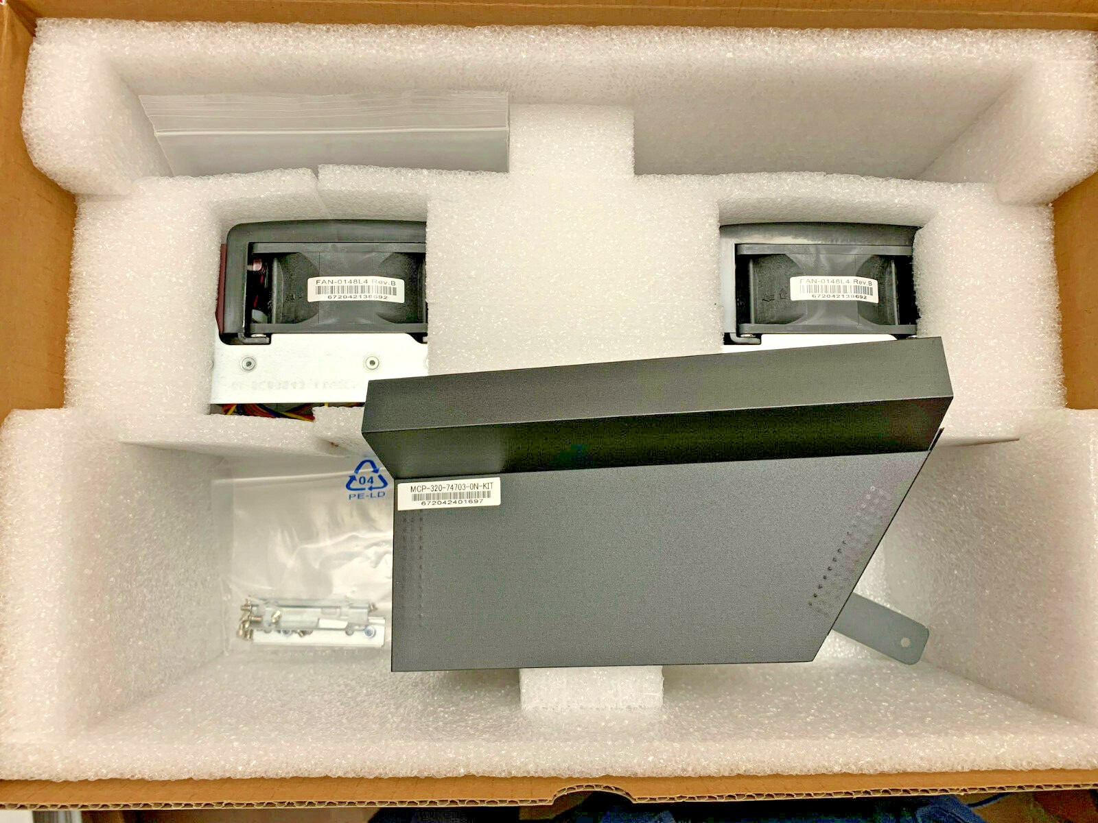 Supermicro MCP-320-74703-0N-KIT GPU Kit Full-Populated with Full-Height Double-W