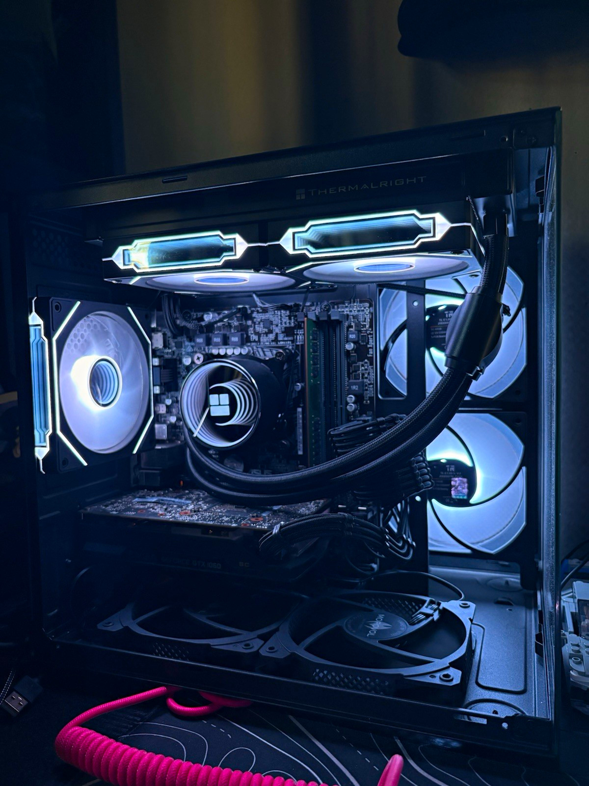 Custom/Whitebox Gaming Tower PC i7-6700K 4.00GHz 16GB GTX 1060 6GB 1TB SSD RGB