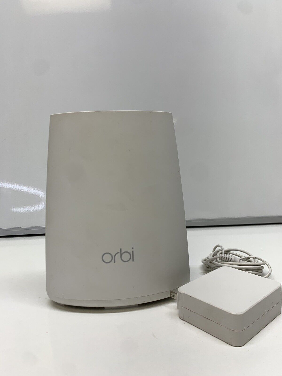 NETGEAR Orbi Router RBR40 Tri-Band WiFi wireless router 