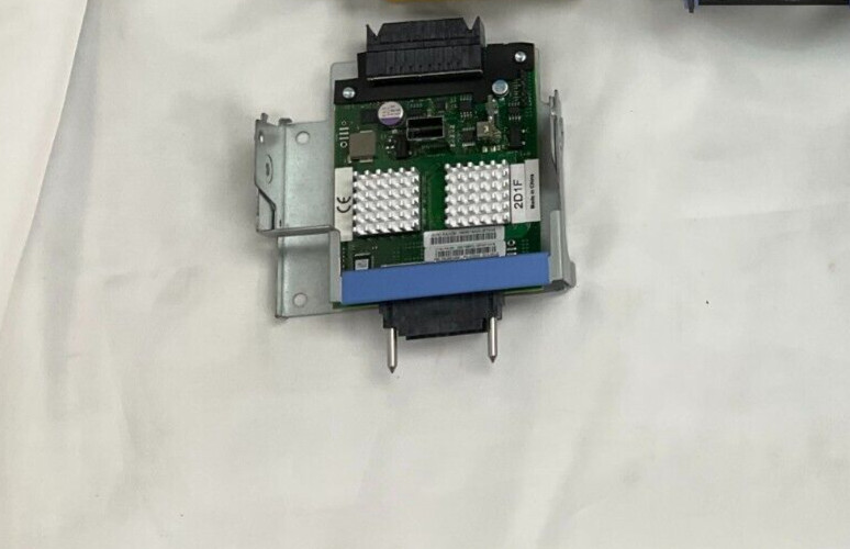 IBM 2D1F Backplane Interposer Card: RAID 74Y3354,74Y2021,00E1083,00E1088 or sub