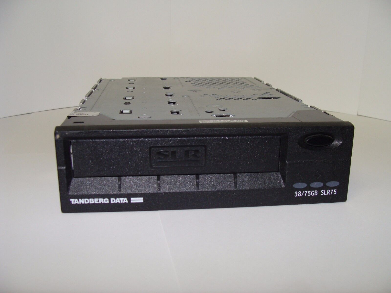 Tandberg SLR75 Internal Tape Drive  Data 38/75GB SCSI item 6850