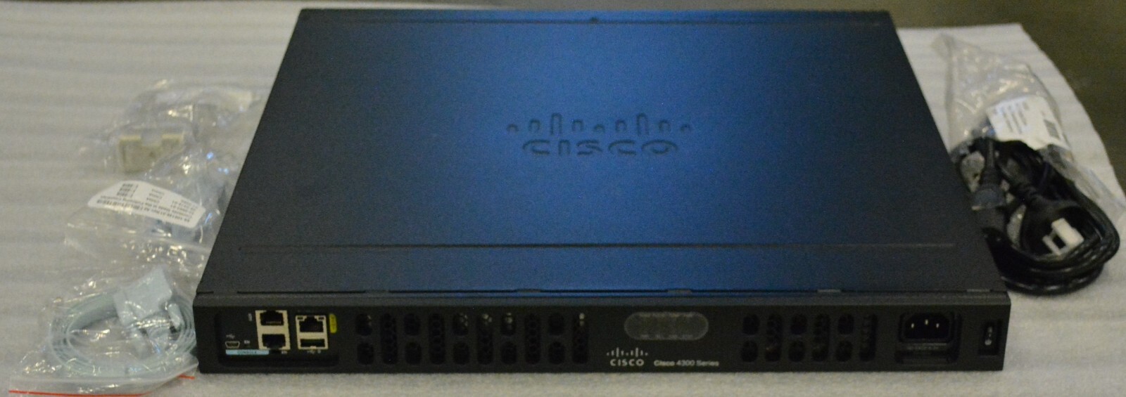Cisco ISR 4331 VSEC/K9 Integrated Services Router