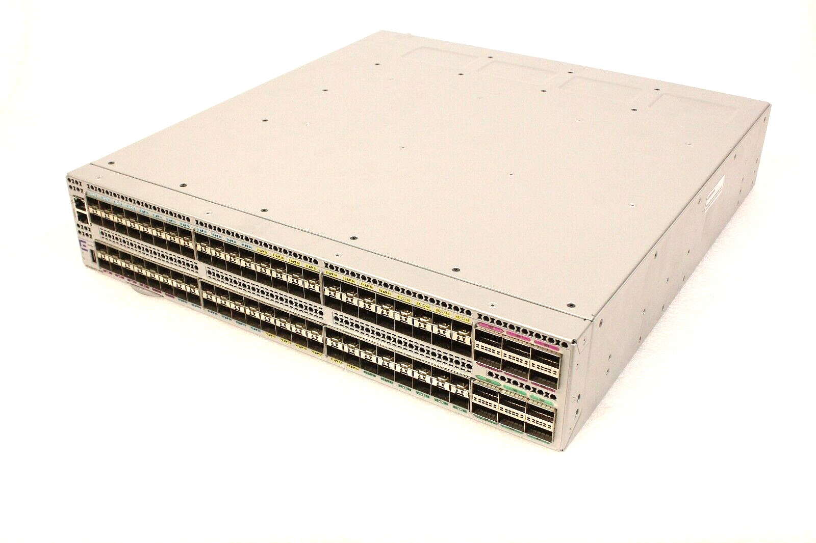 Brocade EXTREME XBR-VDX6940-64S-AC-F  96x 10GbE SFP+12x40GbE 2xPSU 80-1008535-07