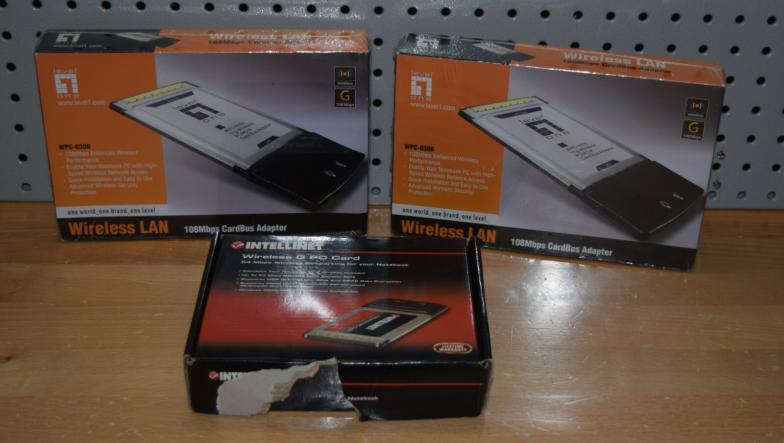 Mixed Lot 3 PCMCIA Wireless G Cards - Level One (WPC-0300) & Intellient (505314)
