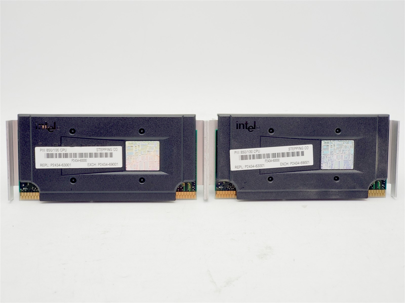 Lot of 2 Intel Pentium III 850MHz Slot 1 CPUs 100MHz FSB SL43F & SL4BW WORKING