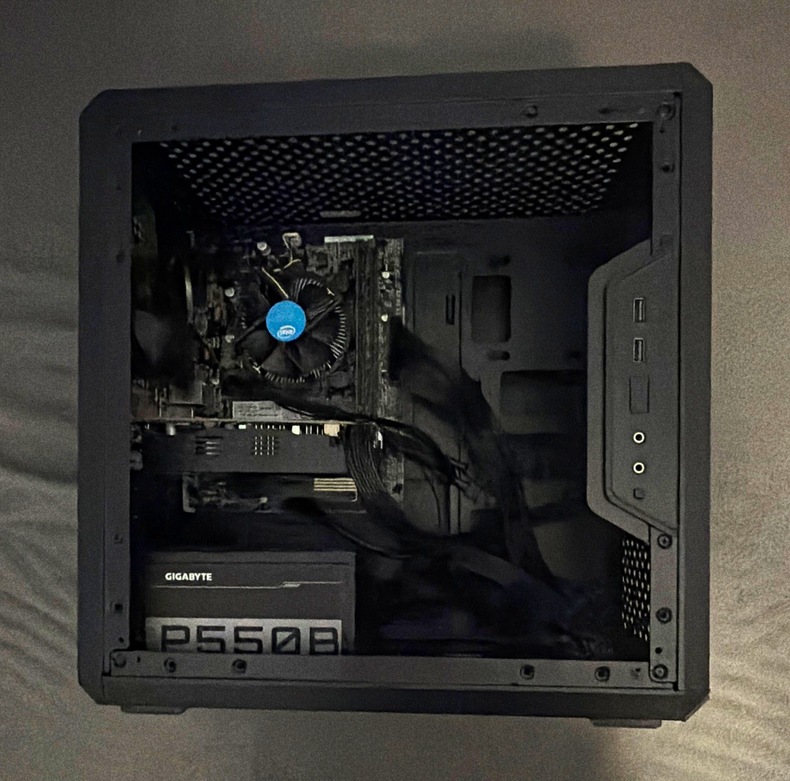 GREAT BEGINNER PC BUILD FULLY BUILT.              SEE FULL DESCRIPTION FOR SPECS