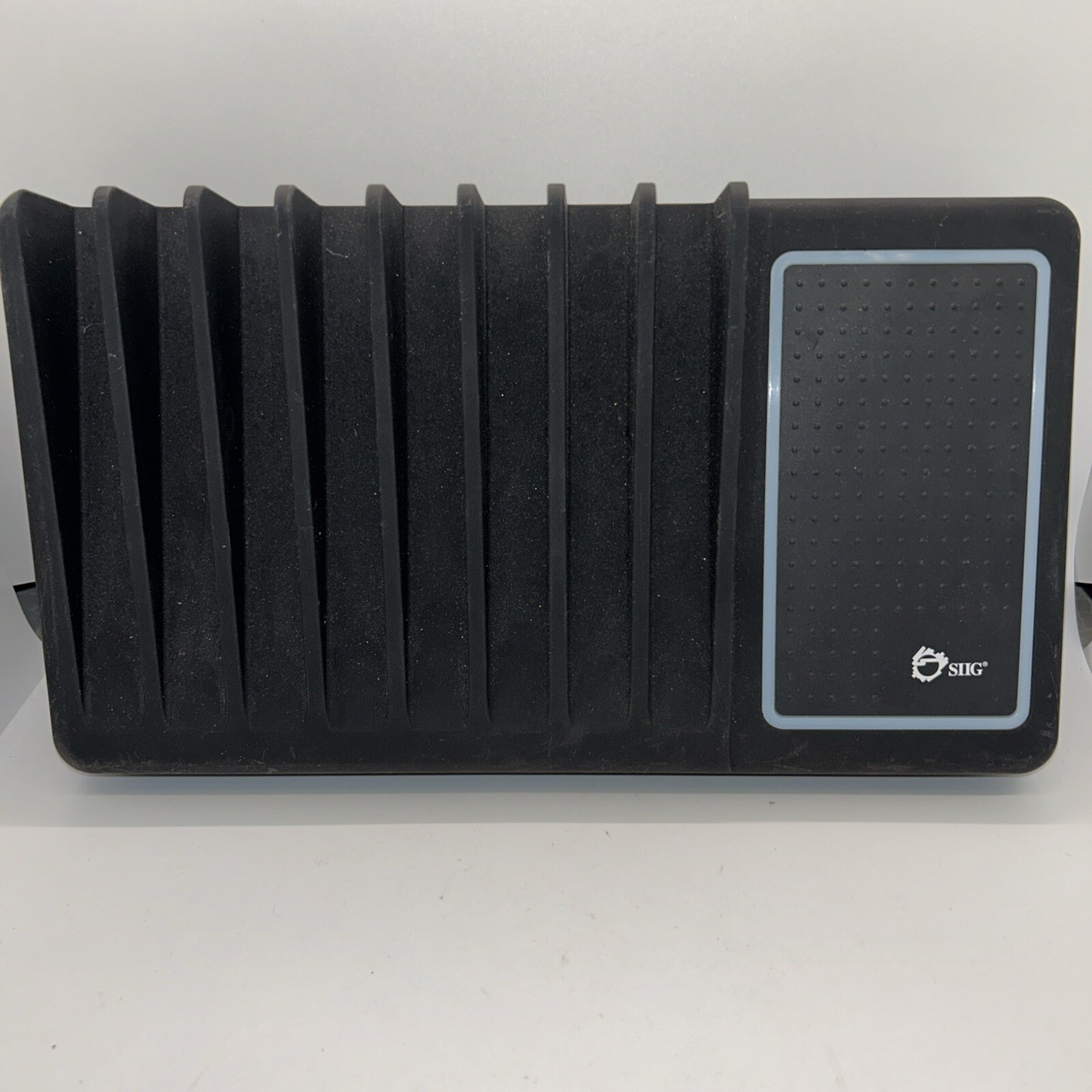 SIIG 10-Port USB & Wireless Charging Station - Tested Working