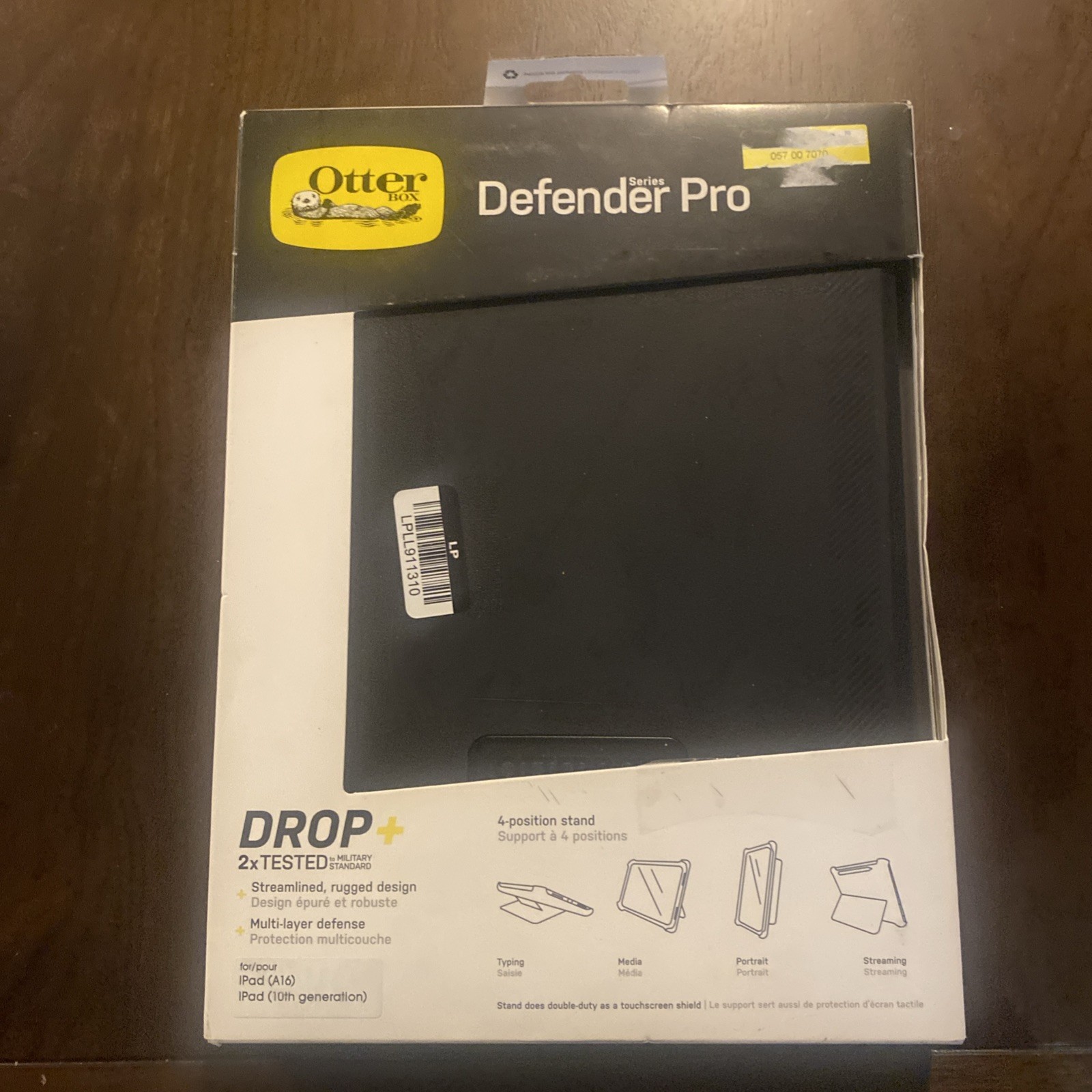 NEW OtterBox Defender PRO Case for iPad  (A 16 ) 10th Gen, Black