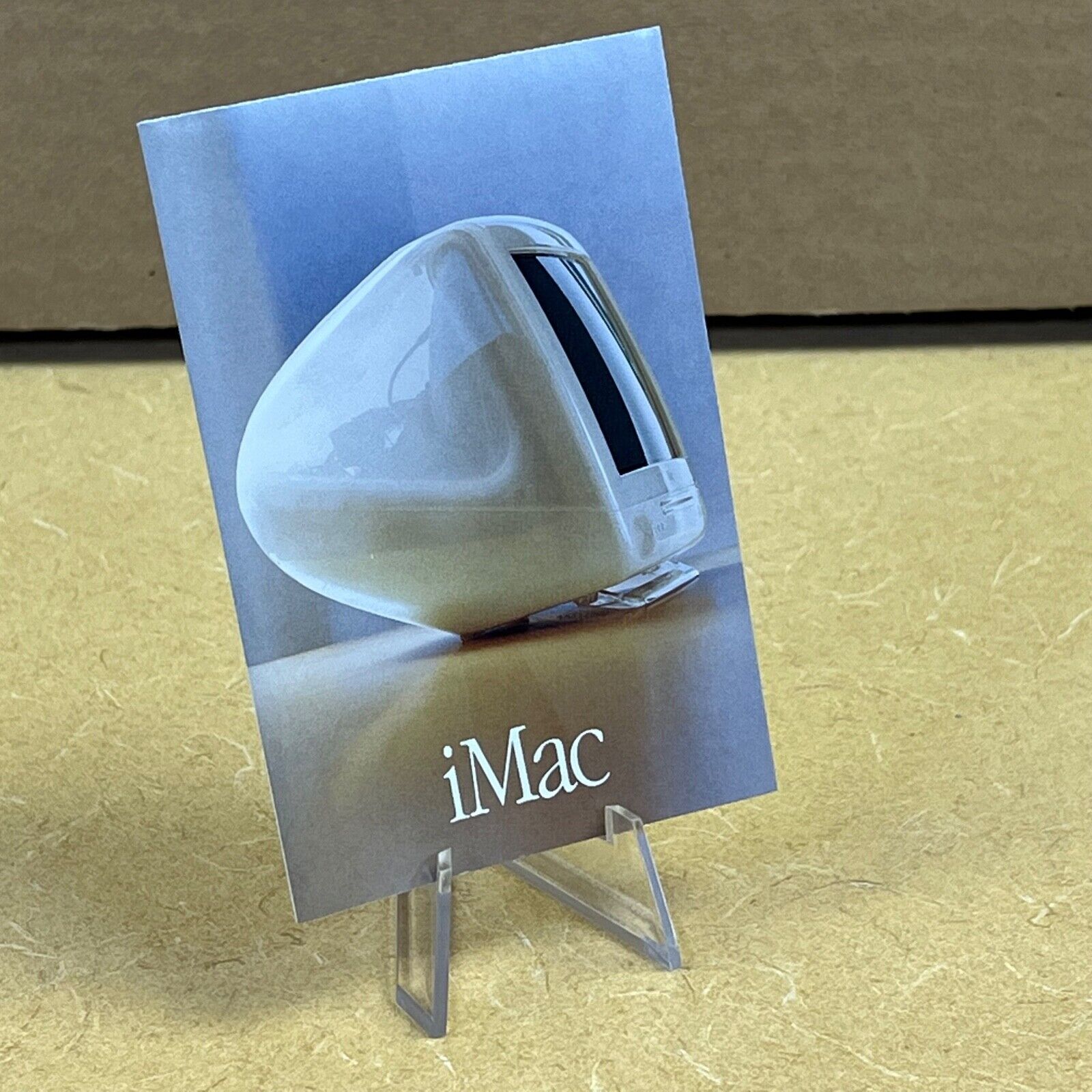 MINT Brochure iMac from Apple Computer Store Macintosh - 23 years old, from 2001