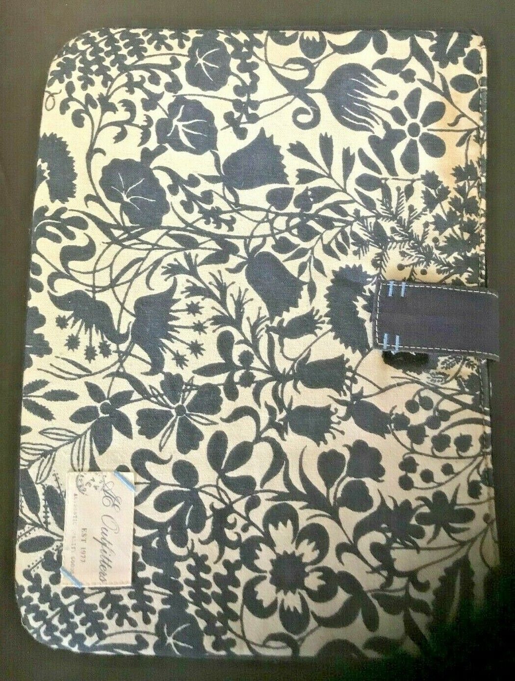 Laptop tablet Padded Sleeve Case American Eagle Outfitters paisley print unisex