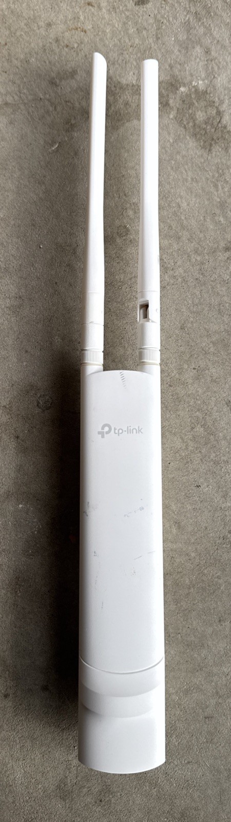 TP-Link Omada EAP225-Outdoor  Access Point - Used - no PoE adapter included