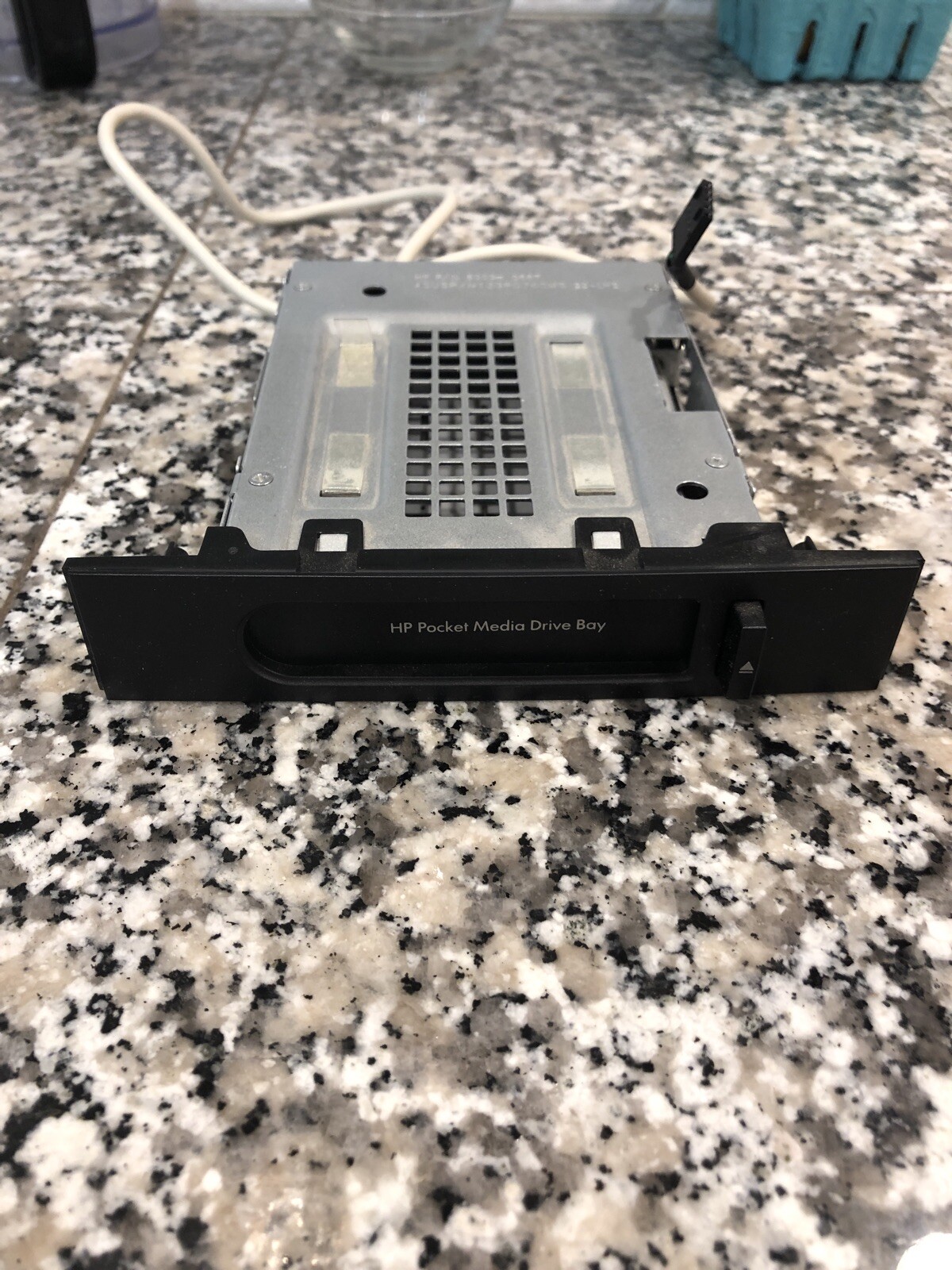 HP Pocket Media Drive Bay HP P/N 5003-0667  15051-T1-REV B 