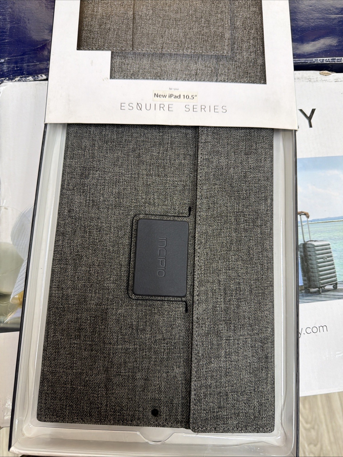 Incipio - Esquire Series Carnaby Folio Case for Apple 10.5" iPad Pro - Gray
