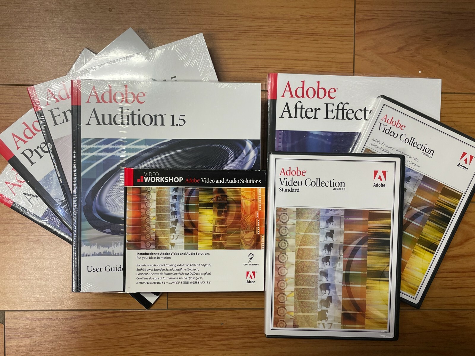 Adobe Video Collection Standard Version 2.5 with Books and CD's 23170096