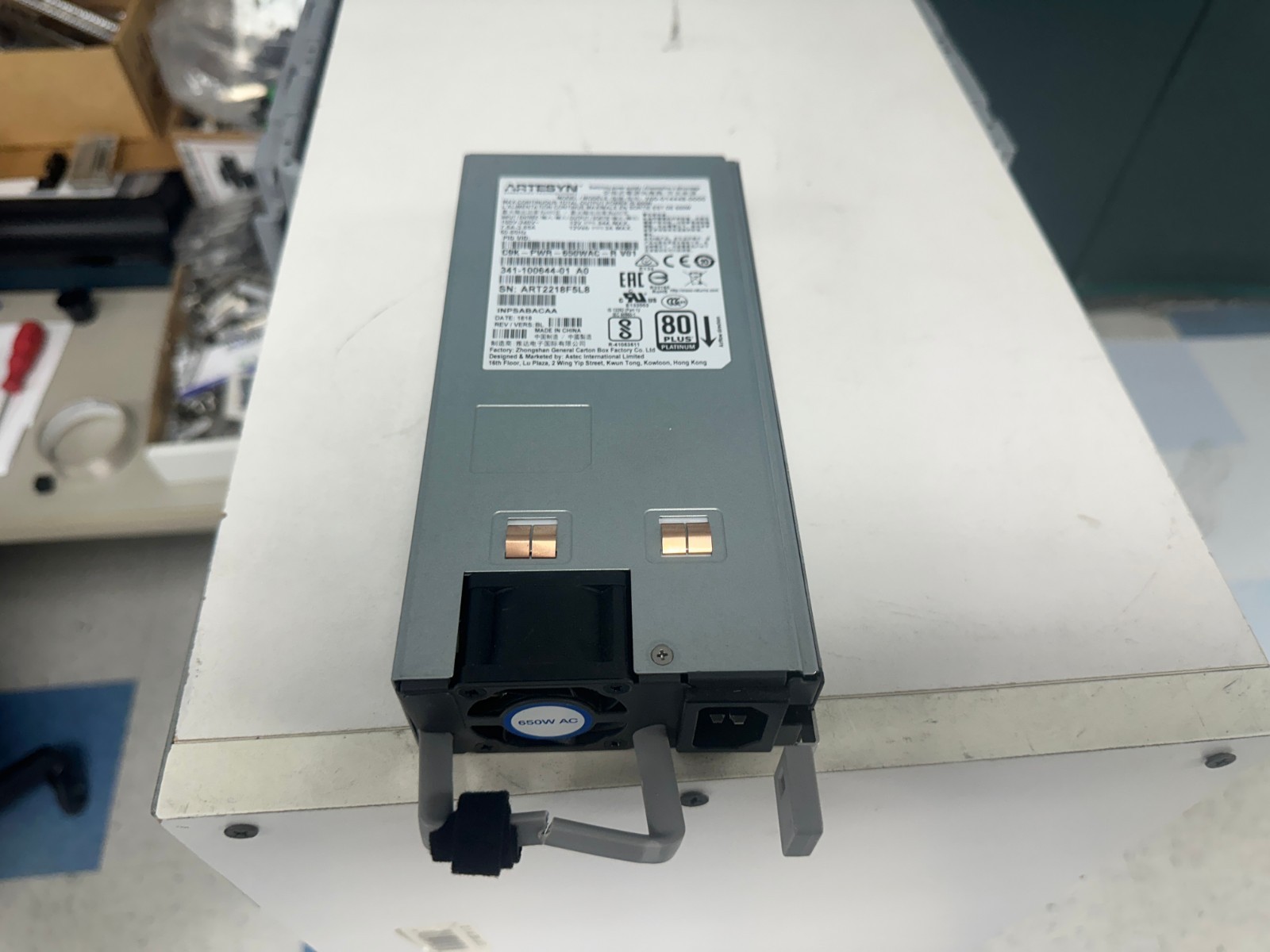 C9K-PWR-650WAC-R  C9500 650W AC POWER SUPPLY WITH BROKEN HANDLE
