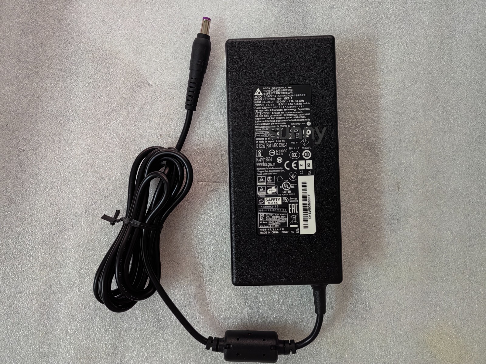 NEW Delta 19.0V 7.1A ADP-135KB T For ACER ASPIRE V3-471G 135W AC Adapter Genuine