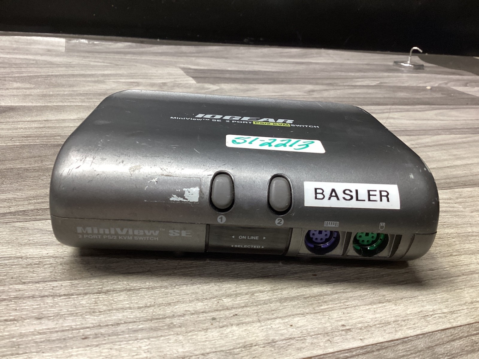 Iogear GCS82B 2 Port Miniview SE KVM Switch #117N86