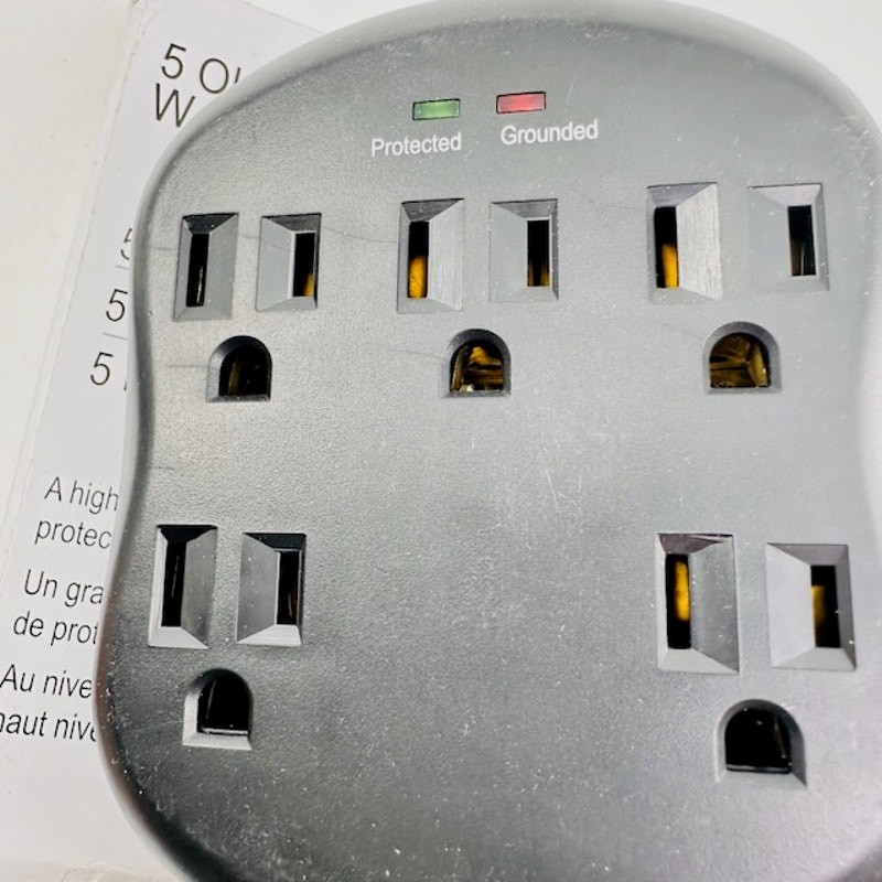 NEW Power 1 First 5 Outlet Plug Adaptor With Surge 250 Joules 15A 1875W 