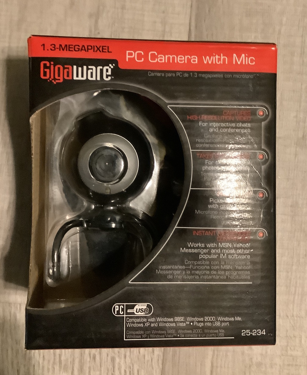 Gigaware PC Camera + Mic-25-234-1.3 Megapixel-Windows-USB Connect-New in Box