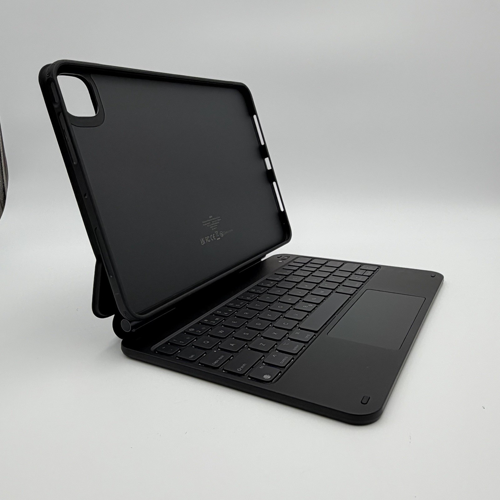ESR Rebound Magnetic Keyboard Case 360 for iPad Pro 11 Inch (2025/2024, M5/M4)