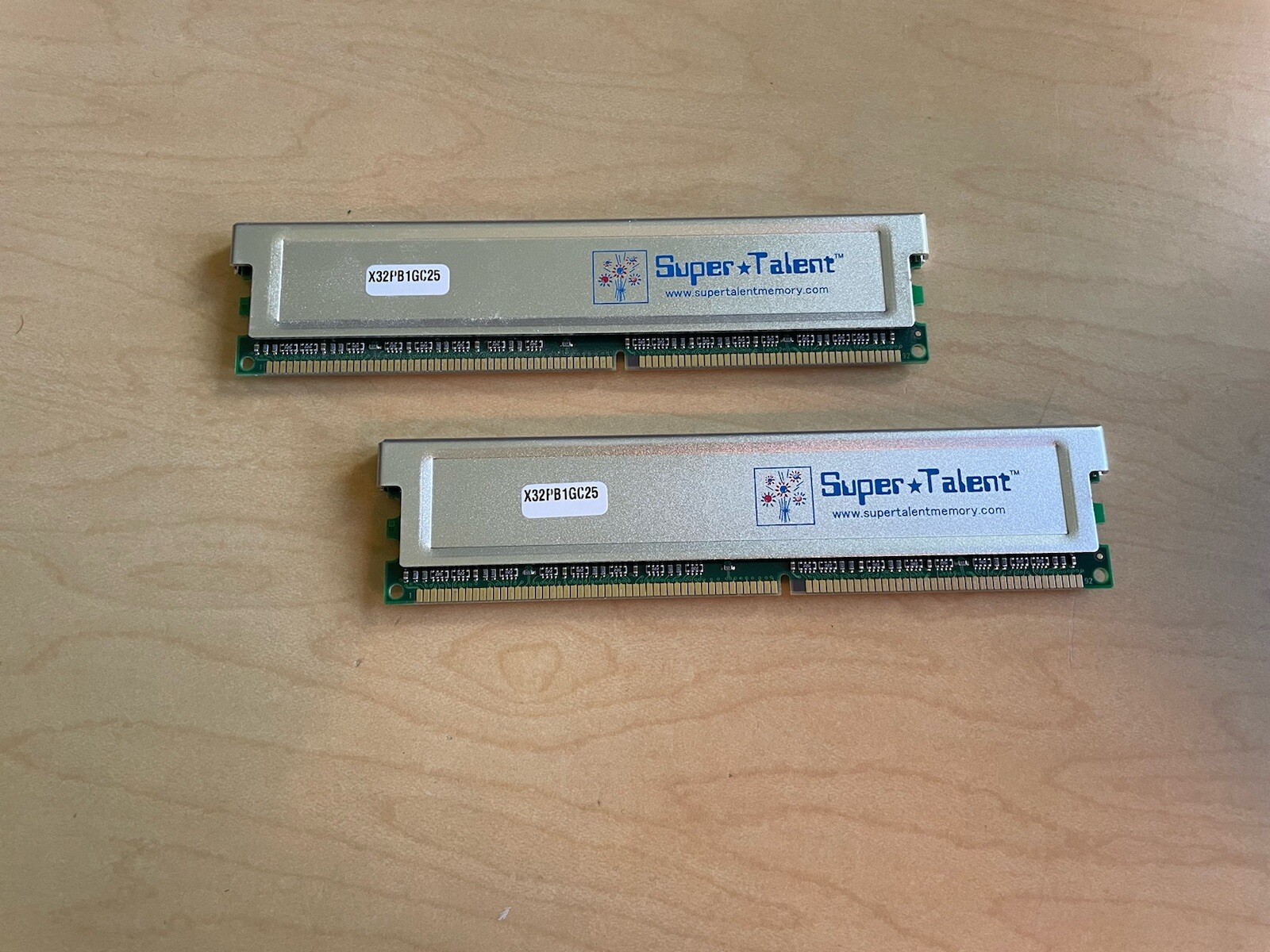 (2)  D32PB12H Super Talent 512 MB DDR-400 PC3200  Memory 