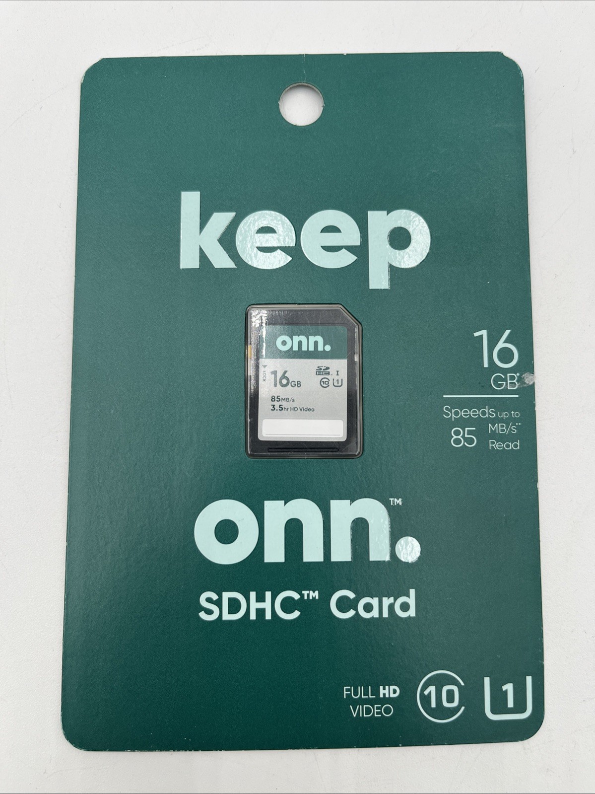 ONN 16GB SDHC Flash Memory Card - Class 10 UI 3.5hr HD Video / 2840 Photos NEW
