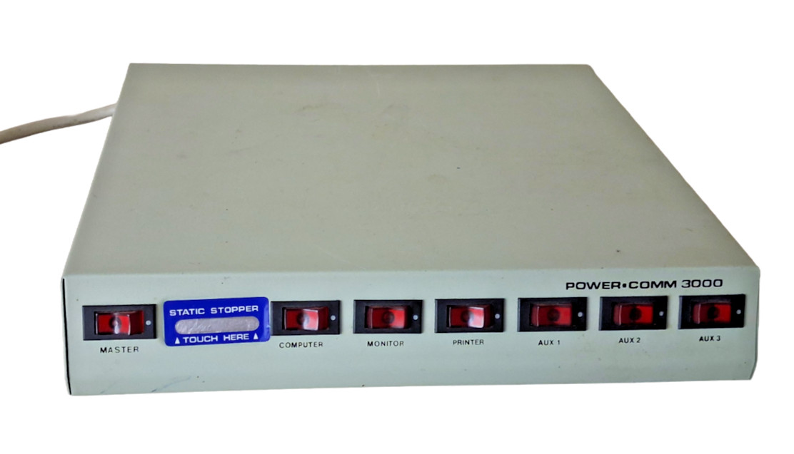 Vintage Computer/CB radio Power Controller 6 Outlet Surge Protector Power COMM