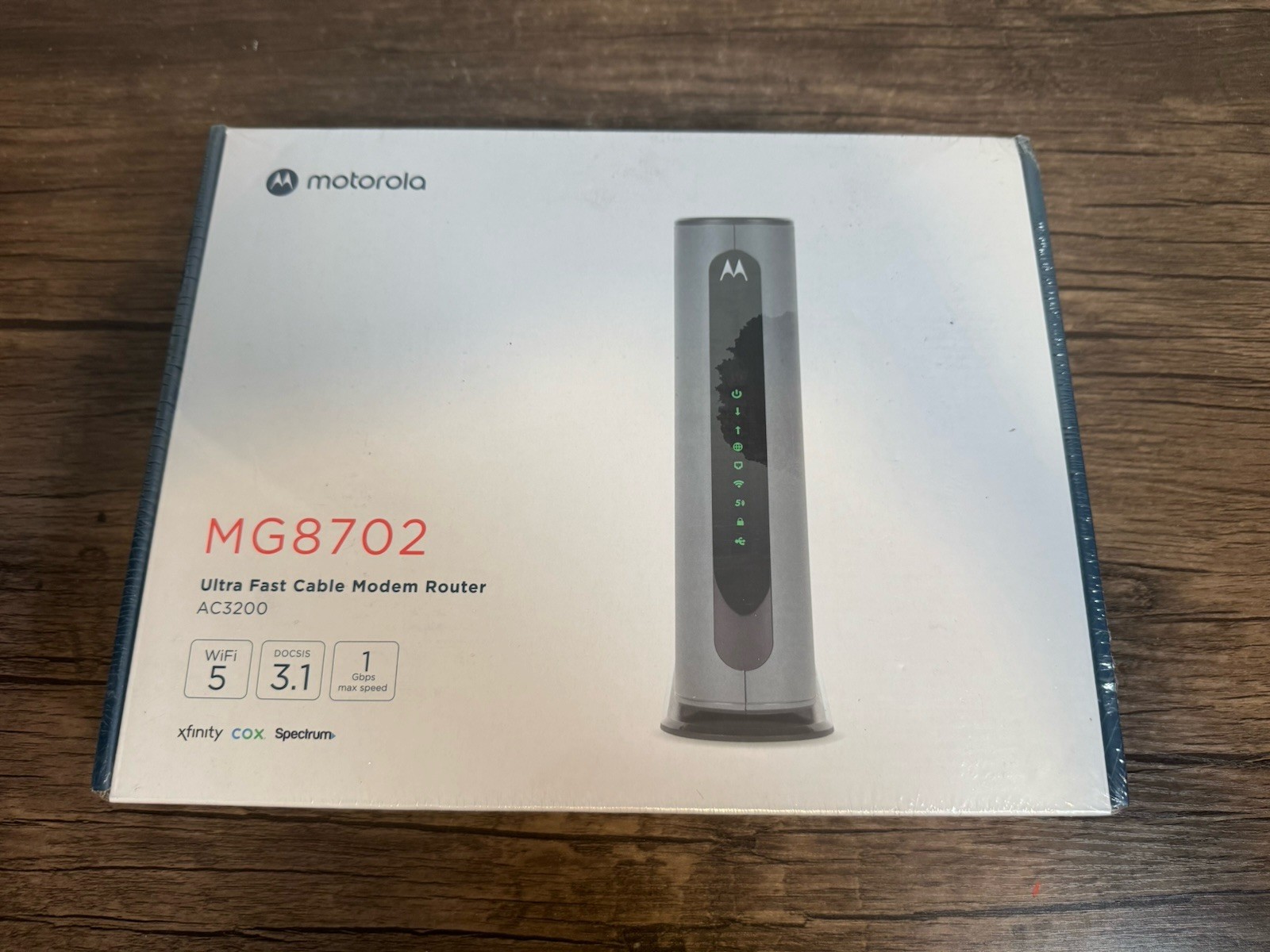 Motorola MG8702 Ultra Fast Cable Modem Router (AC3200) NEW SEALED