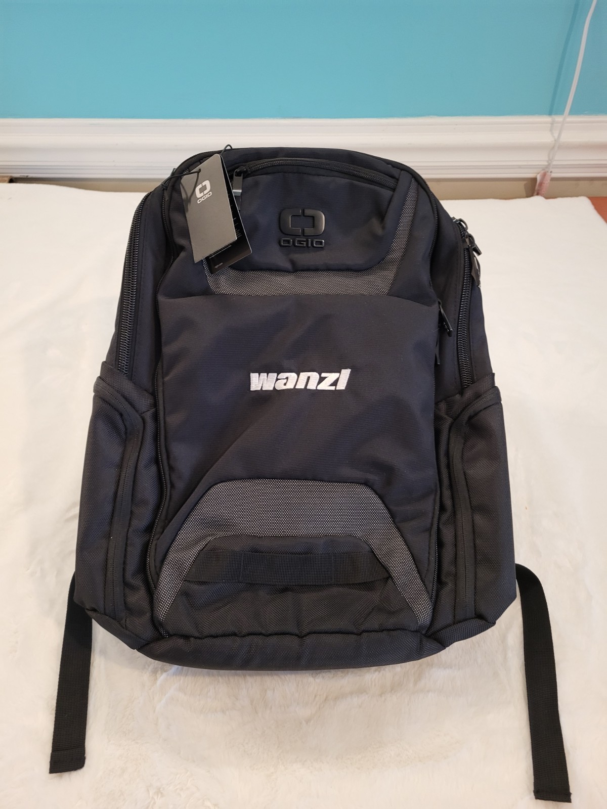 OGIO Connected Pack Laptop Backpack with USB Charging Port Black New