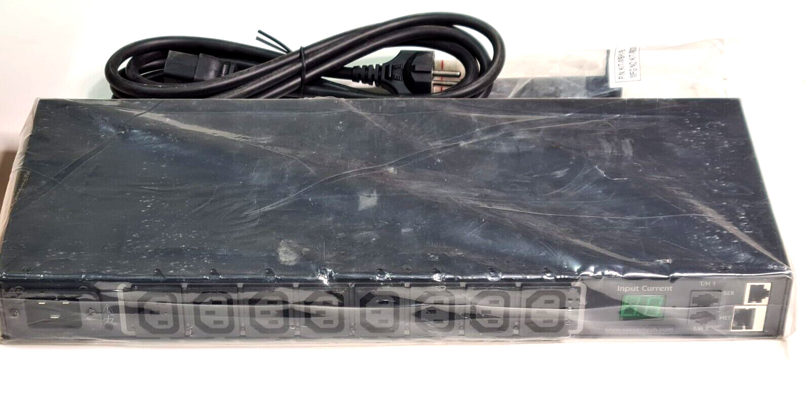 Server Tech. CW-8HEA211 switched cabinet distribution unit Via Dhl Express