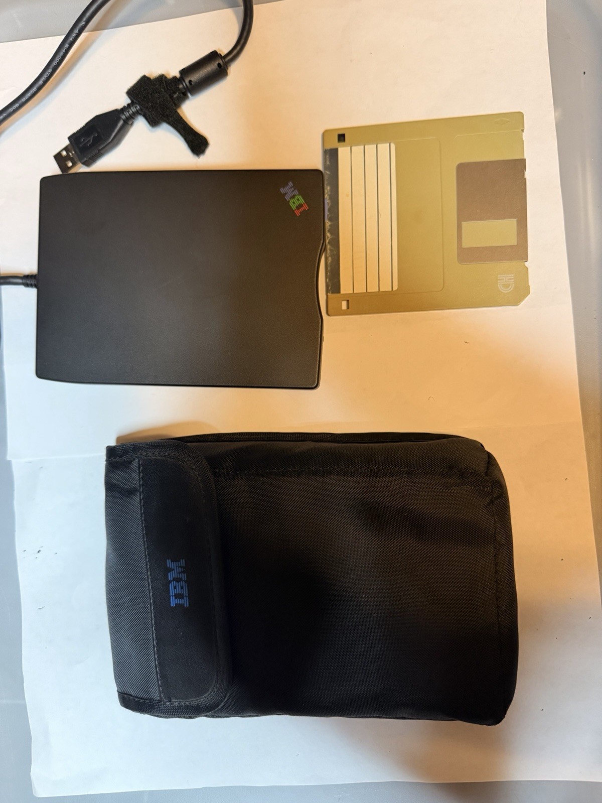 IBM USB Portable  Floppy Disk Drive w/ Pouch TESTED