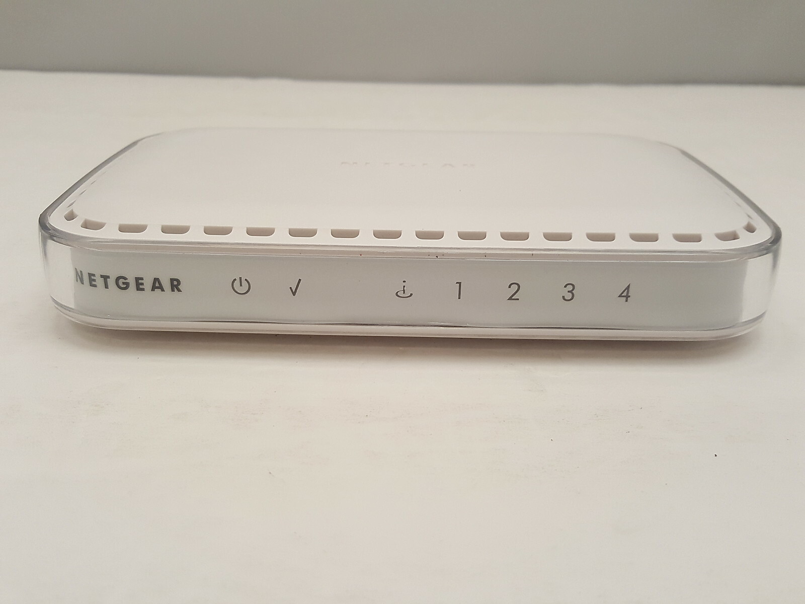NETGEAR 4 Port Web Safe Cable / DSL Router w/ 10/100 Mbps Switch | RP614 v3 USED