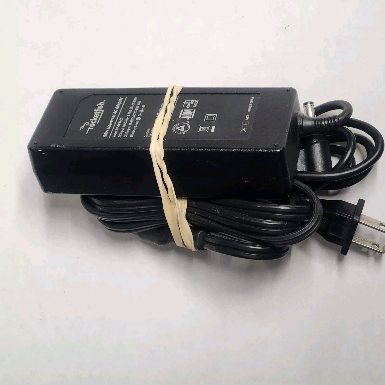 Genuine Rocketfish RF-BPRAC3 Universal AC Adapter 15-20V 5A 90W Laptop Charger