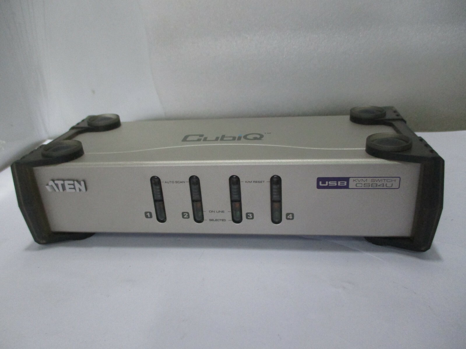 ATEN CS84U 4-Port PS/2-USB KVM Switch