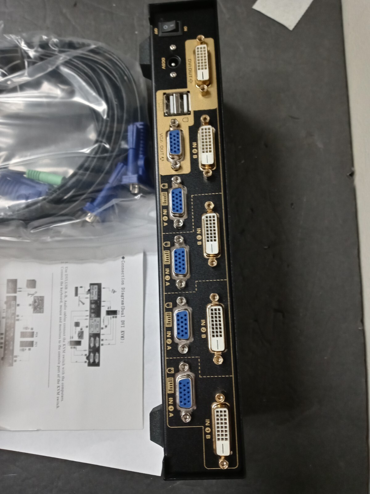 KLau- 4 Port KVM Switch Dual Monitor W/Audio & USB 2.0 Hub, CKLau-842UD