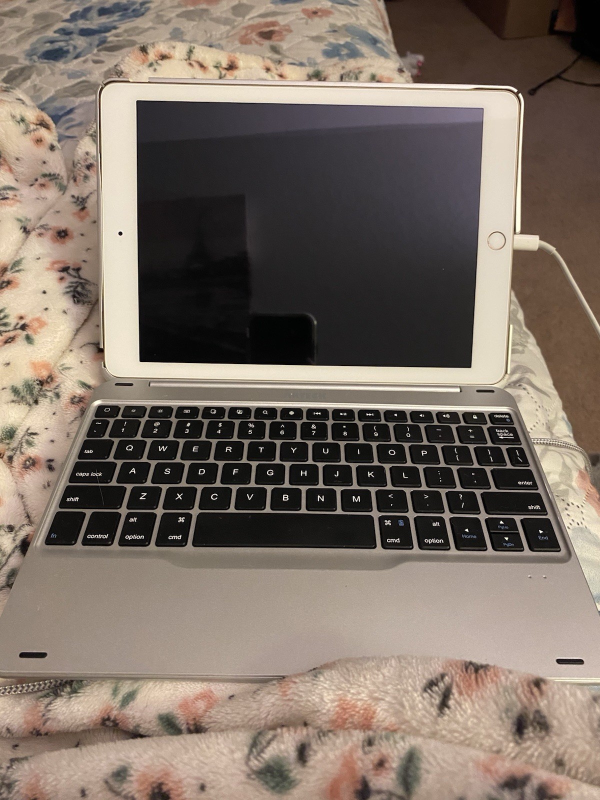Apple iPad Air 5th Generation with Keyboard Attachment