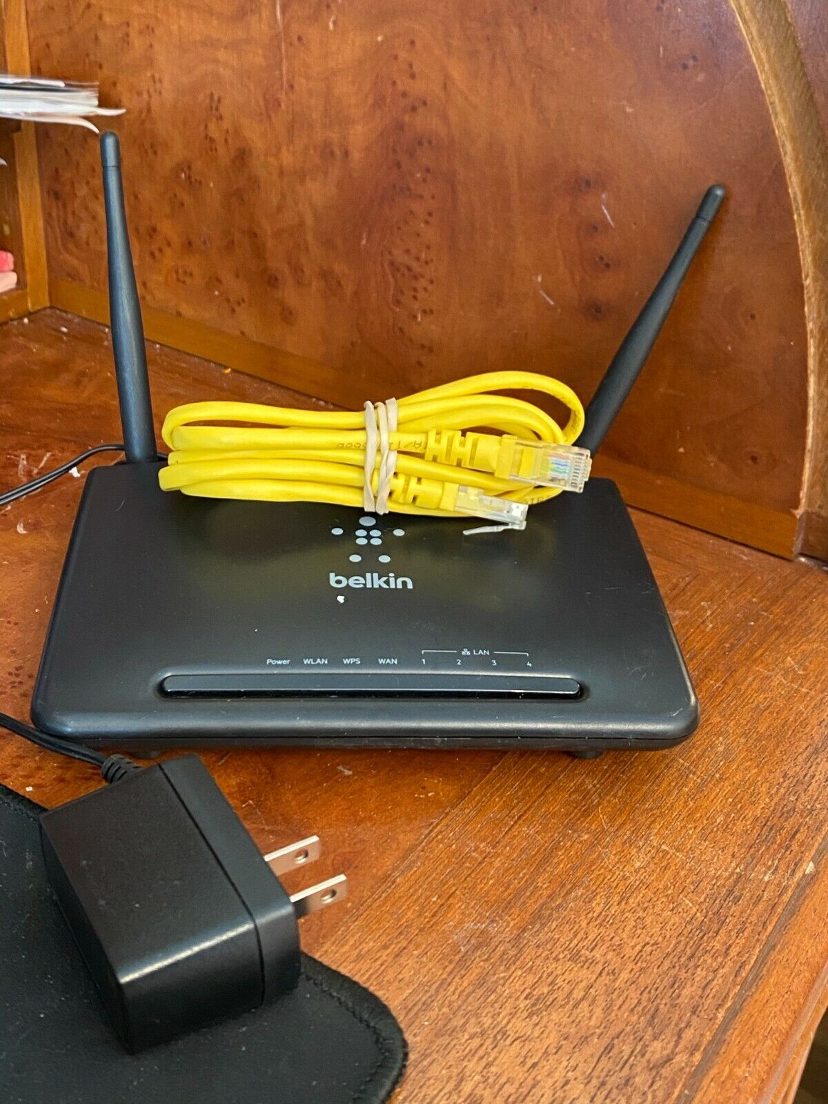 Belkin N300 Wi-Fi Wireless Router F9K1010v2 Lan Cable Power Plug