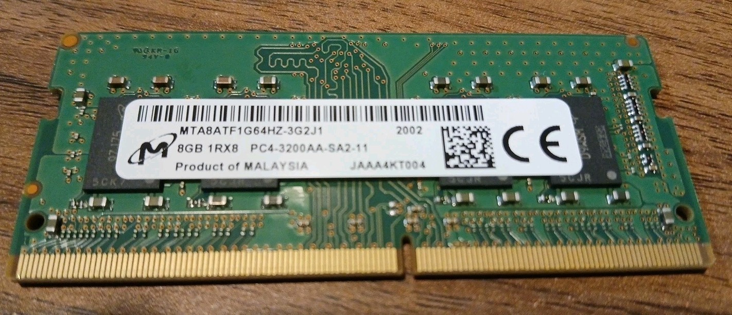 Micron 8GB DDR4 PC4-3200AA-SA2-11 260-Pin SODIMM RAM (MTA8ATF1G64HZ-3G2J1)