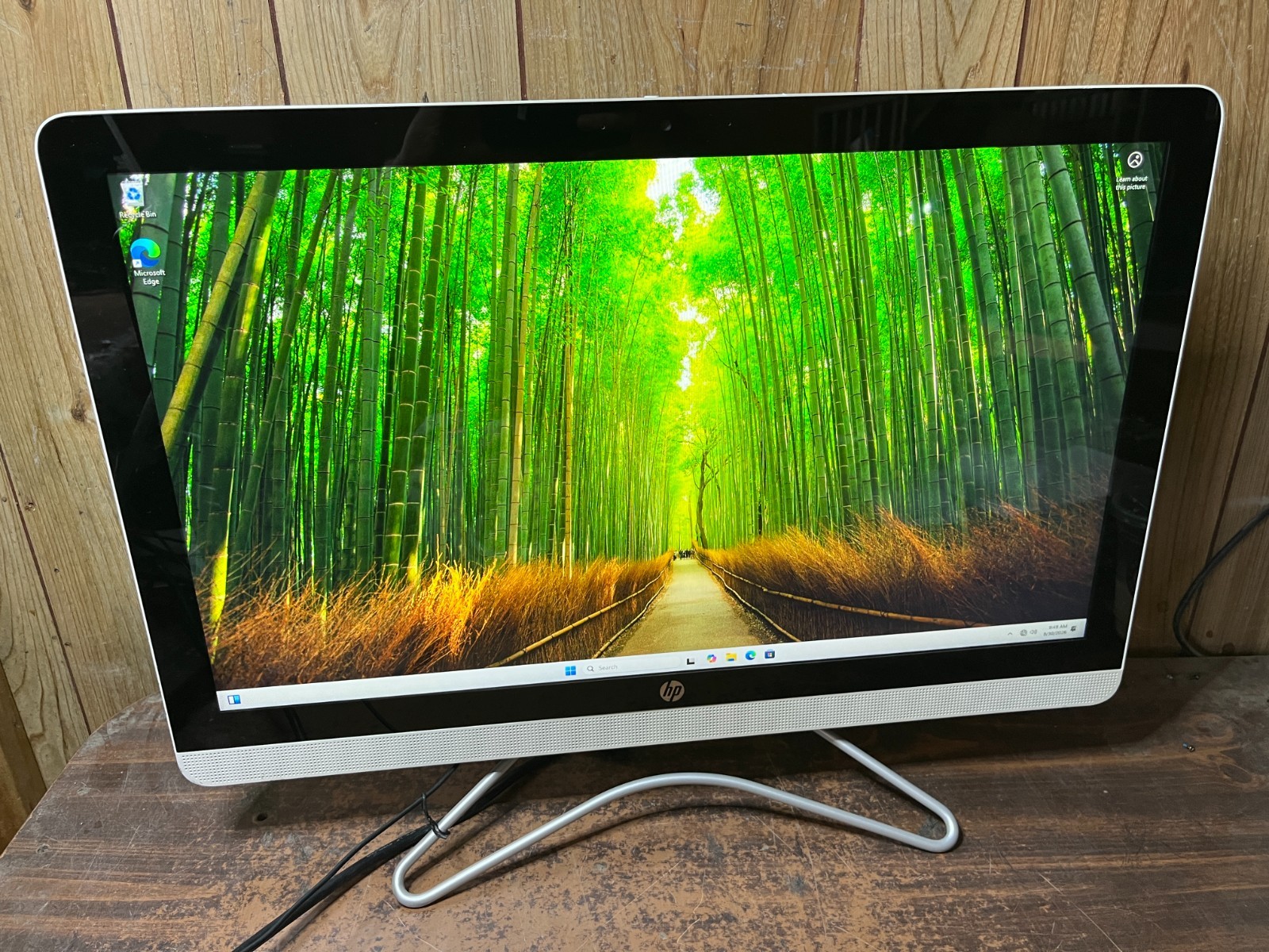 HP 24-e018cy Touch All-in-One Computer 23.8" FHD AMD A9-9400 4GB 1TB DVD WIFI