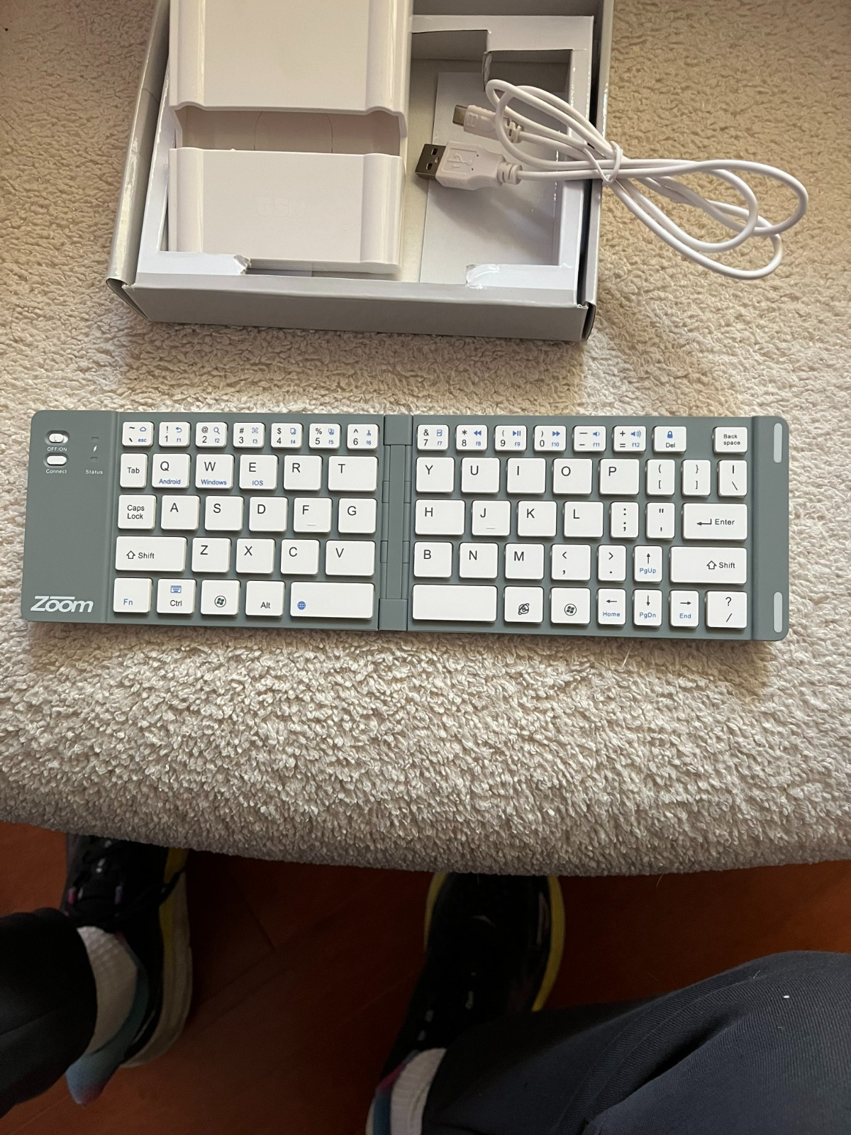 Zoom Bluetooth Gridlock Cordless Keyboard With Case & Charge Cable