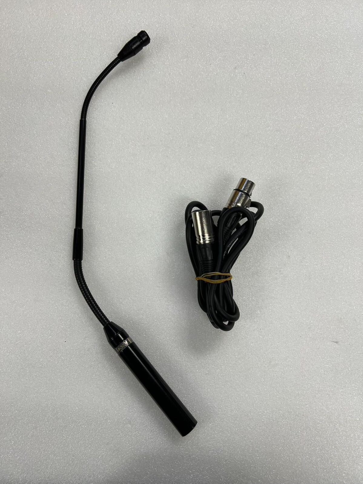 CROWN LM-300A GOOSENECK MICROPHONE With Connect cable.