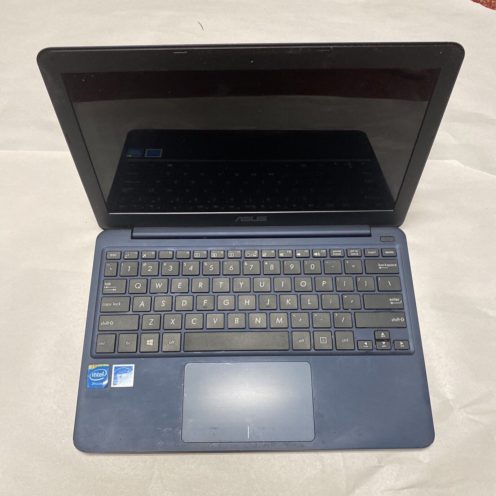 Asus X205T Laptop No Charger Untested For Parts/repair