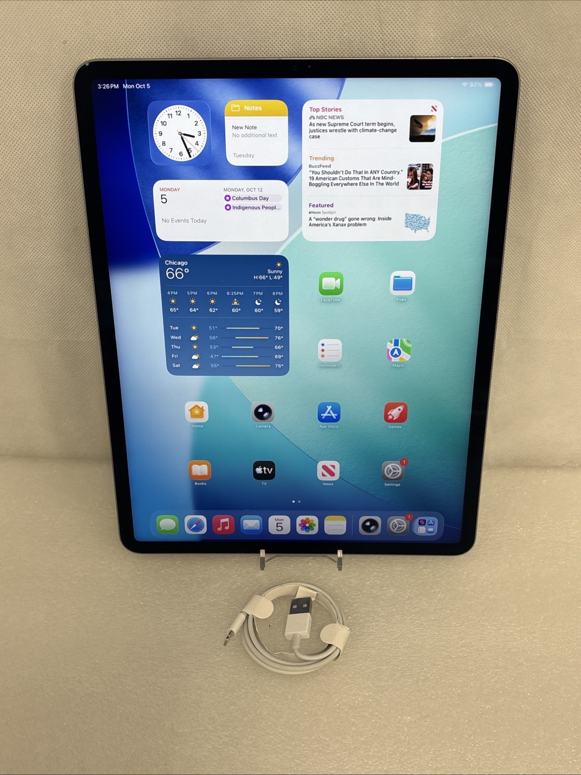 Apple iPad Pro 12.9" (6th Gen.) A2436 256 GB, Wi-Fi, - Space Gray *Read*
