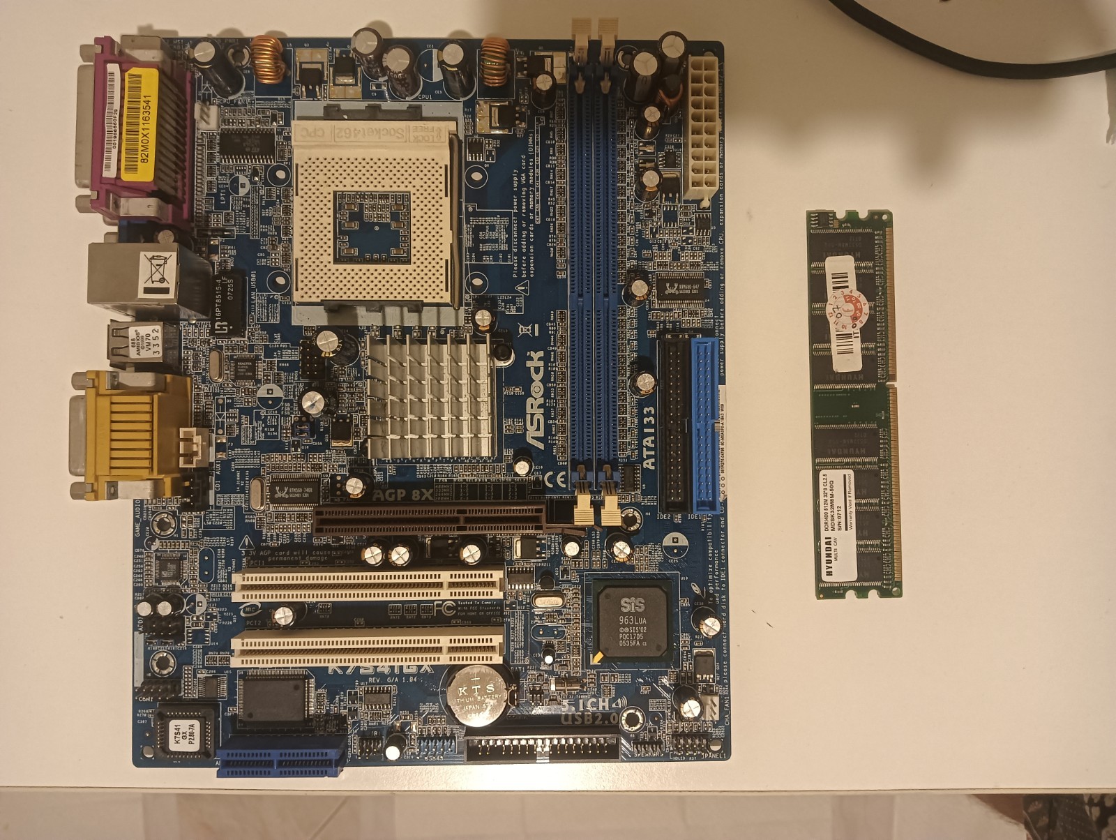 ASRock K7S41GX MicroATX Socket 462/A DDR AGP 8X Motherboard - Ok Head + RAM