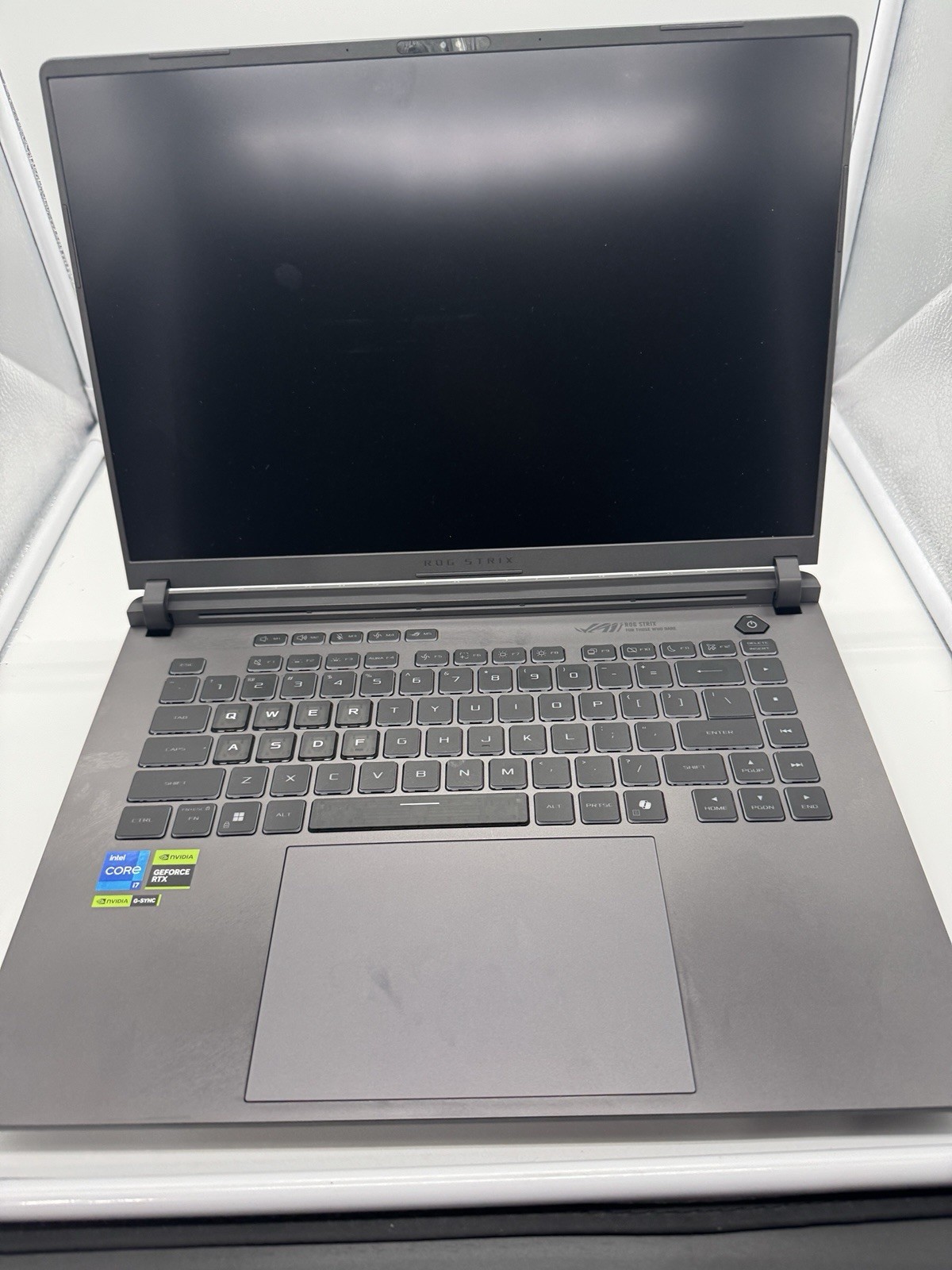 Asus ROG Strix G16 G615J 16" i7-14650HX 2.2GHz 16GB RAM 1TB SSD GeForce RTX 5060