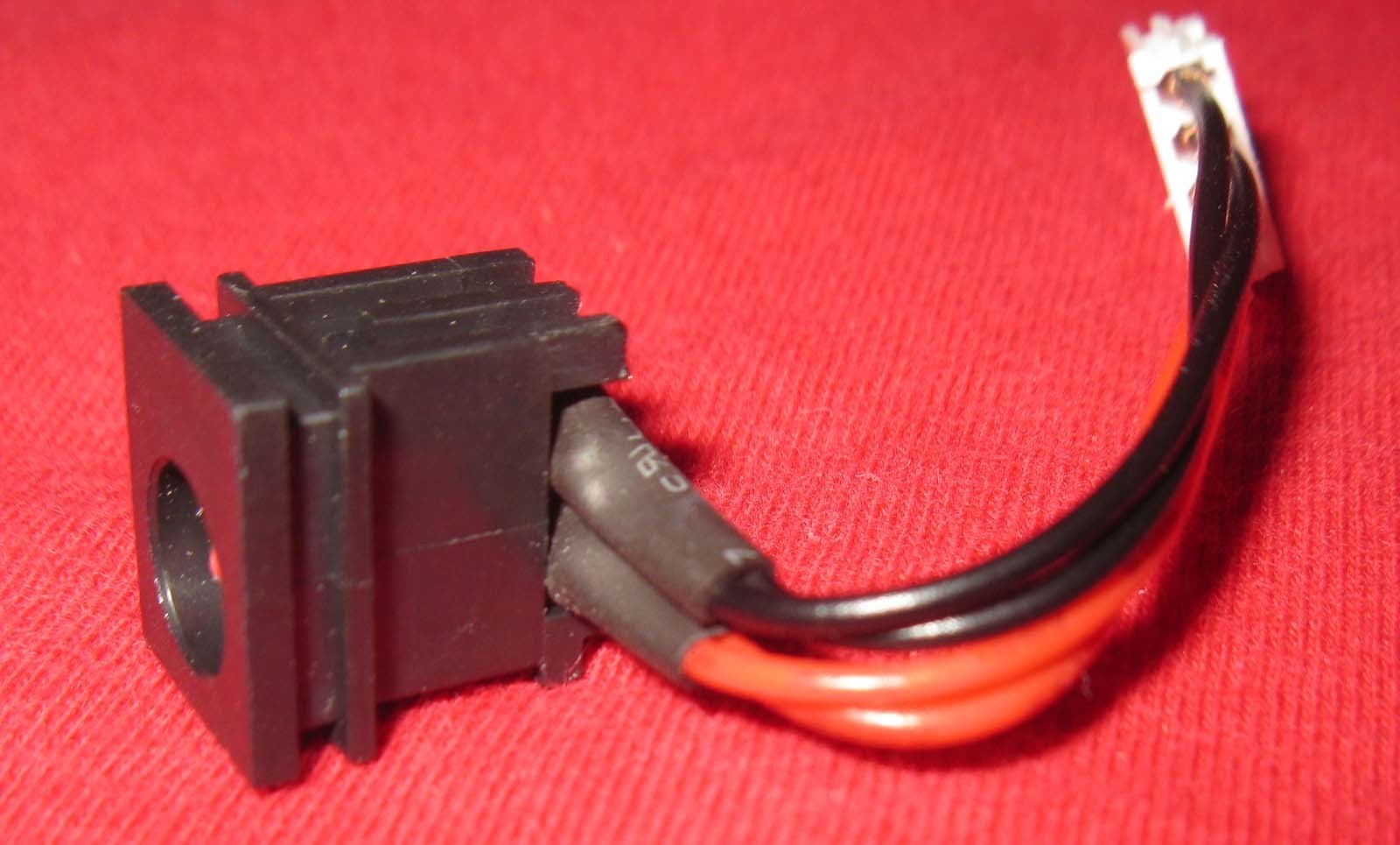 TOSHIBA SATELLITE 2455-S305 DC JACK POWER w/ HARNESS CHARGING IN PORT SOCKET